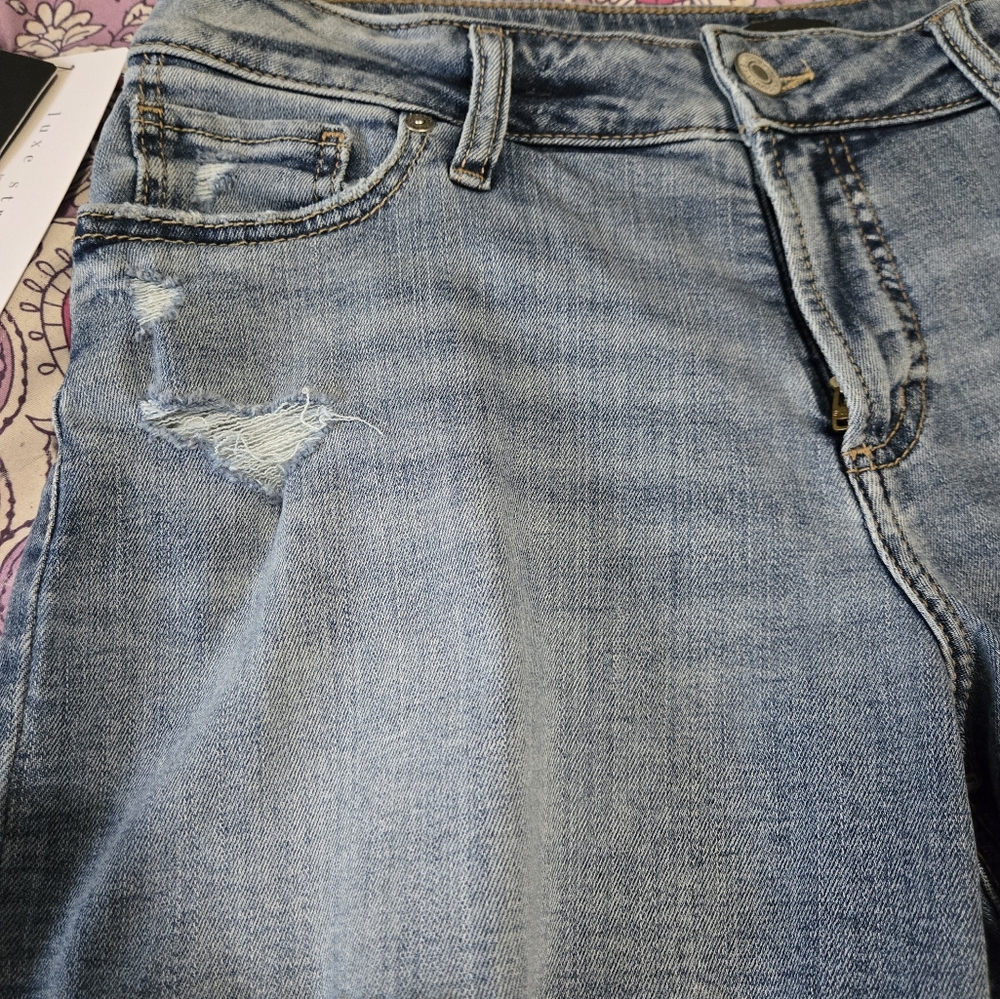 W29 L4 Silver Jeans Co. NWT  Women's Shorts. Suki Short Curvy Fit Mid Rise. - Picture 4 of 14